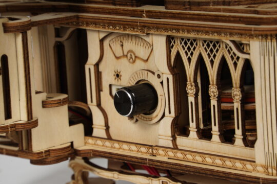 Koka konstruktors Klasiskais gramofons